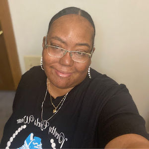 Meet your Posher, Dericka